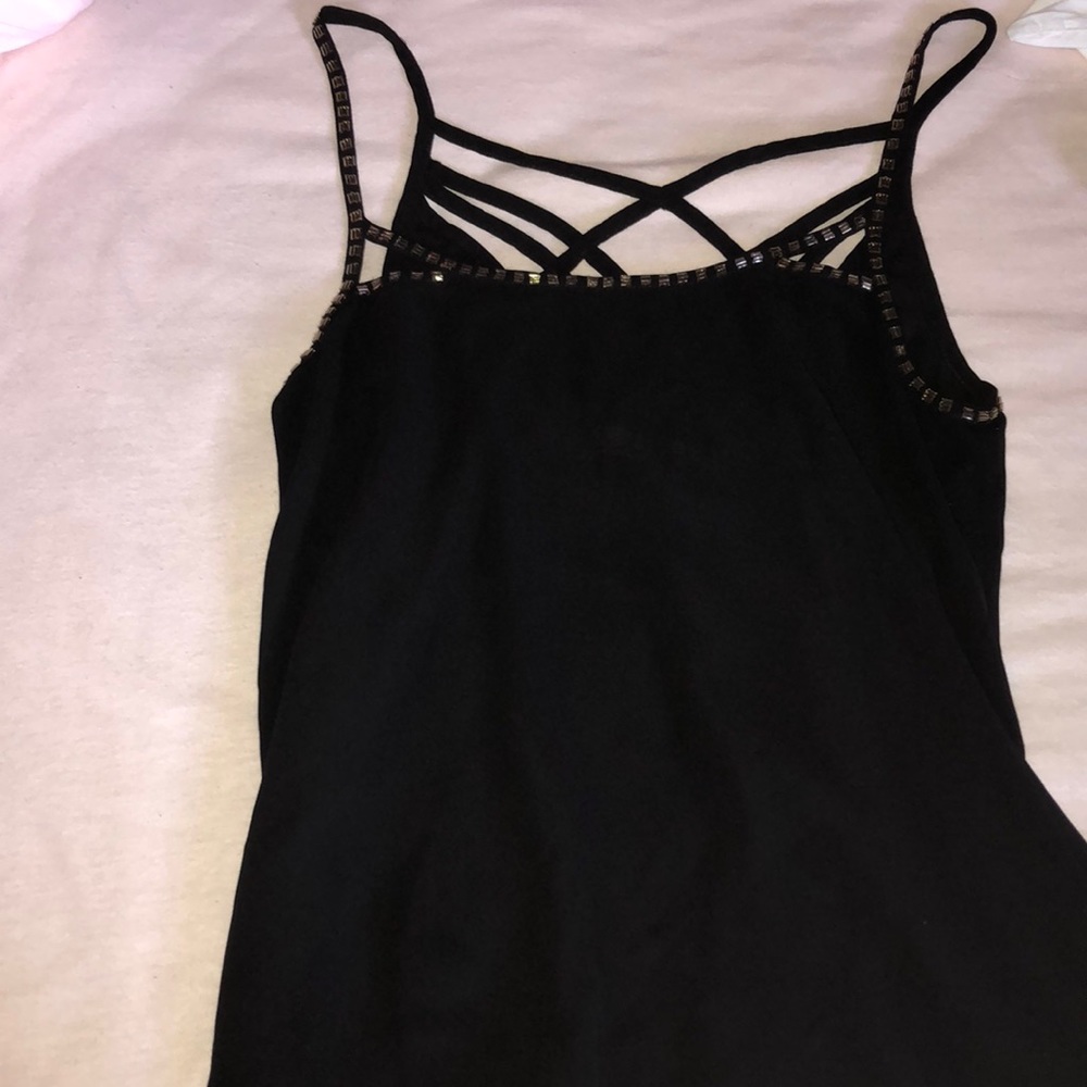 Black and gold flowy tank top